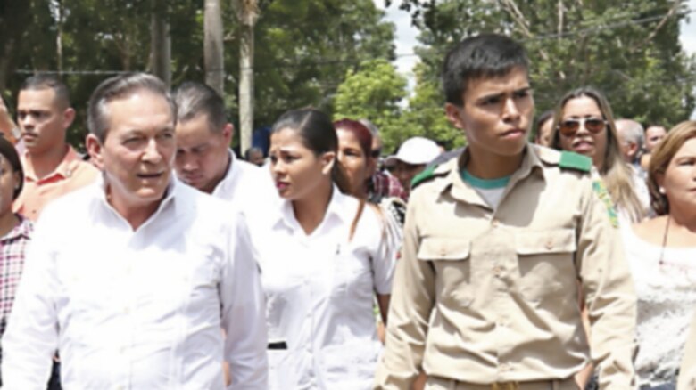 Sancocho y promesas en el INA