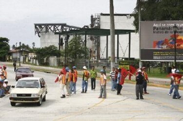 Huelga afecta las obras del Biomuseo