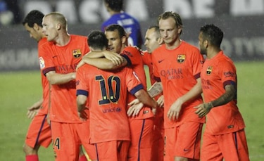 Liga española: Valencia gana 3-0 y escolta al Barcelona