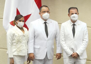 $297 mil para alquilar flota a la junta directiva de la Asamblea Nacional