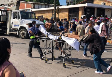 Suben a 10 los muertos y 60 los heridos por el colapso de una iglesia del norte de México