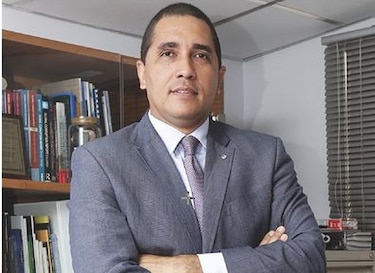 'Hay faltas de transparencia que rayan en cinismo'