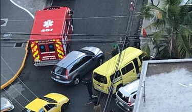 Colisión de busito colegial deja seis heridos en Obarrio