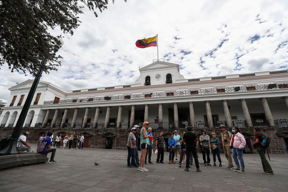 Corte Constitucional de Ecuador rechaza demandas contra la disolución del Parlamento