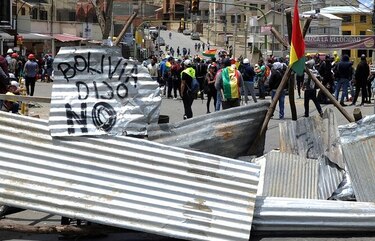 Escalan protestas en Bolivia por cuestionado triunfo de Evo Morales