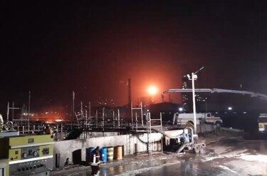 Sofocan incendio en la segunda refinería más importante de Venezuela