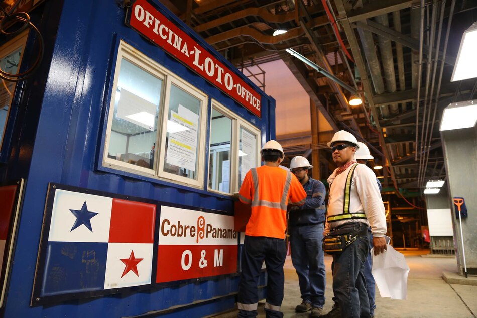 Trabajadores, en medio del pulseo entre el Mici y minera