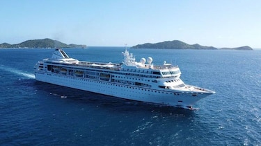 Los pasajeros de un crucero de lujo quedan varados en Camboya por el aumento del precio del combustible