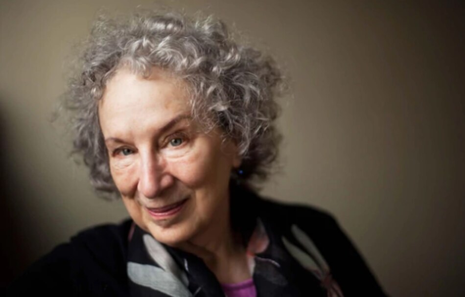 Cuestionan el feminismo de la novelista Margaret Atwood
