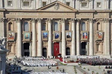 El Vaticano estudia excomulgar a todos los mafiosos y corruptos