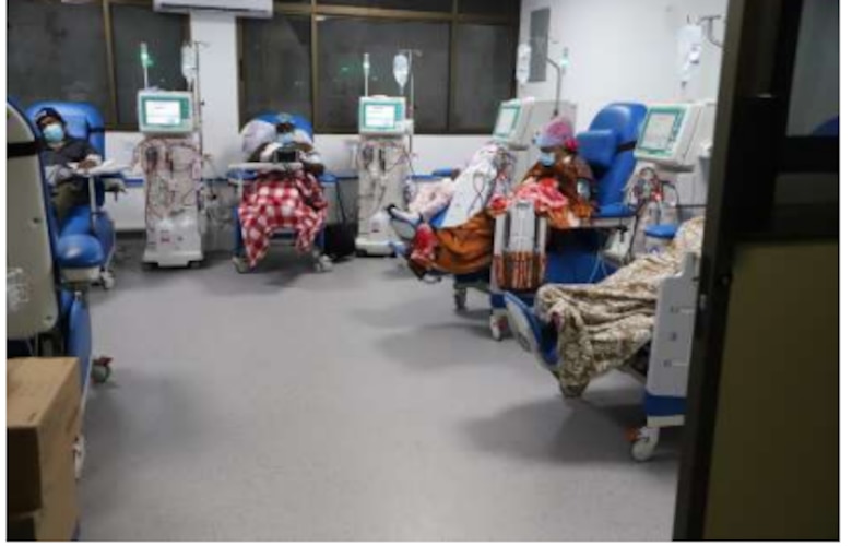 Basura, hacinamiento y equipos dañados: lo habitual en los hospitales públicos