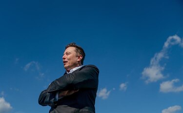 Directivos abandonan Twitter mientras Elon Musk pide poner fin al teletrabajo