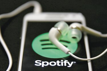 Gigante del streaming musical Spotify supera los 300 millones de usuarios activos