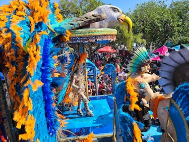 Carnaval político: Candidatos presidenciales van a comarcas, culecos y ferias