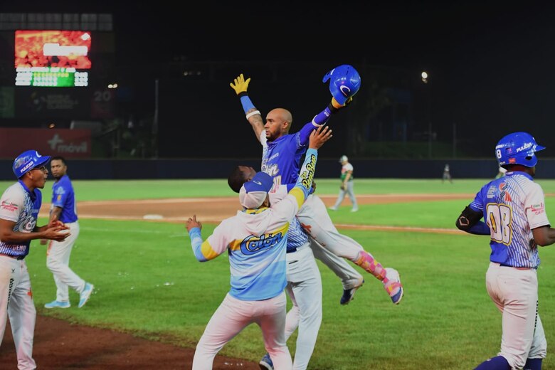 Colón vence a Chiriquí y esta noche se juega el séptimo y decisivo partido de la final