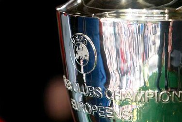 Clubes europeos consiguen más dinero en trato con UEFA