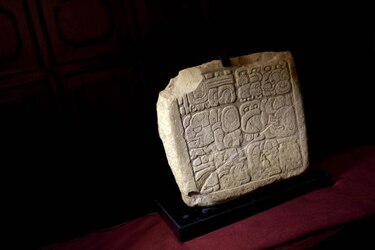 Guatemala recupera en Estados Unidos antiguo panel maya