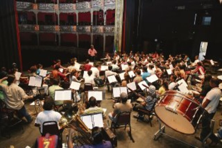 Joven concierto de cultura