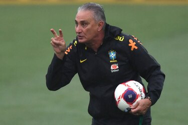 Brasil rompe récord de puntos en el premundial sudamericano con goleada 4-0 a Bolivia
