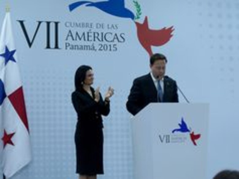 Excancilleres y diplomáticos abogan para que Panamá continúe con su rol mediador