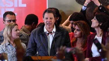 Bolsonaro y Haddad, en campaña para la segunda vuelta de las elecciones en Brasil