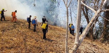 Incendio forestal acaba con 300 hectáreas de la meseta de Chorcha; falta 40% del fuego por controlar