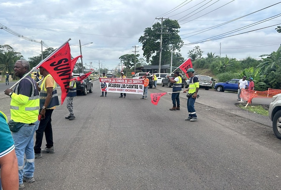 Trabajadores de la construcción cerraron algunas vías en horas de la mañana