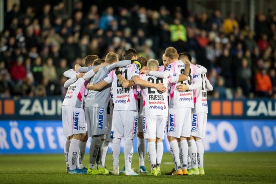 La liga austriaca de fútbol alza la mano para volver en un mes