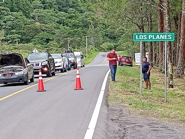 Gualaca: se inicia la reconstrucción del accidente de un bus que trasladaba a migrantes