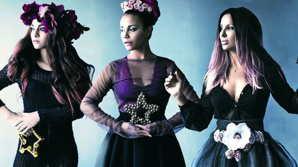 De bailarinas y voces con frenesí