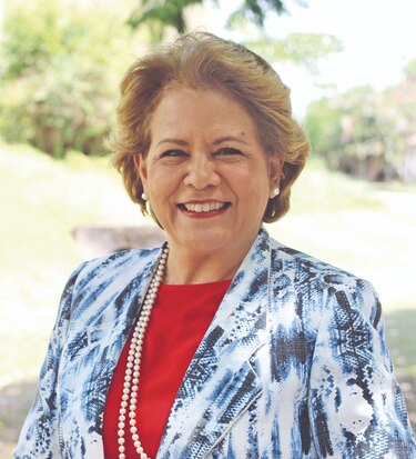 ‘La política controla el sistema educativo’: Carmen Broce