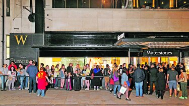Filas por el libro de ‘Harry Potter’