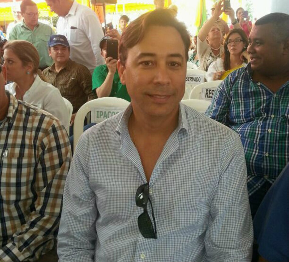 Varela anuncia a ministros de Desarrollo Agropecuario y Comercio