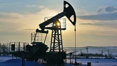 Petróleo en Nueva York se desploma a mínimo desde 2002
