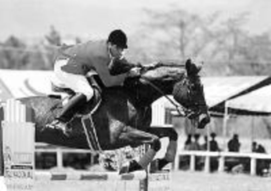 Hermanos Barletta, en torneo invitacional de equitación