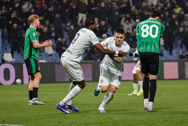 Serie A: Lautaro marca, el Inter vuela en Italia