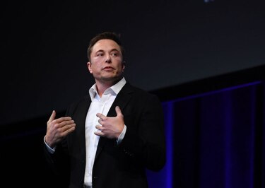 Un año de Elon Musk con su red social: Guerra al ‘woke’, altavoz de la derecha y desinformación