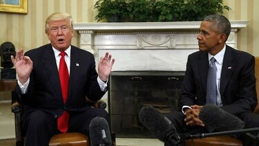 Trump dice que considerará mantener partes de ley Obamacare