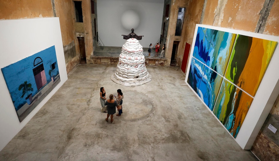 La galería italiana Continua celebra 10 años en Cuba con ‘La capacidad de soñar’