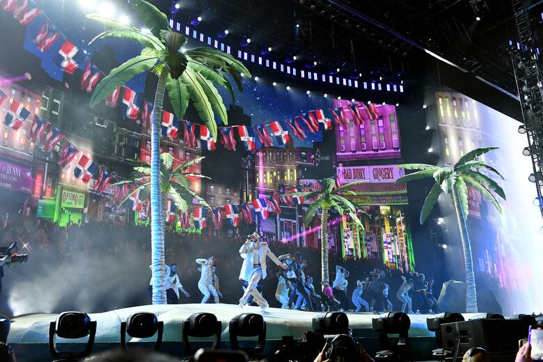 El puertorriqueño Bad Bunny, mejor artista del año en los premios VMA de MTV