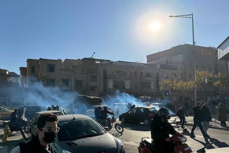 Choques mortales entre manifestantes y las fuerzas de seguridad en Irán tras cinco días de protestas