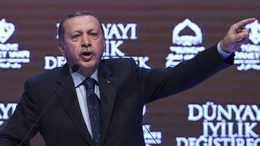 Turquía protesta formalmente por trato a ministra en Holanda