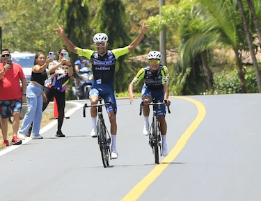 Roberto González se corona campeón nacional de ciclismo 2025 en prueba de fondo