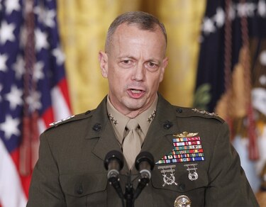 Pentágono desestima acusaciones contra el general John Allen