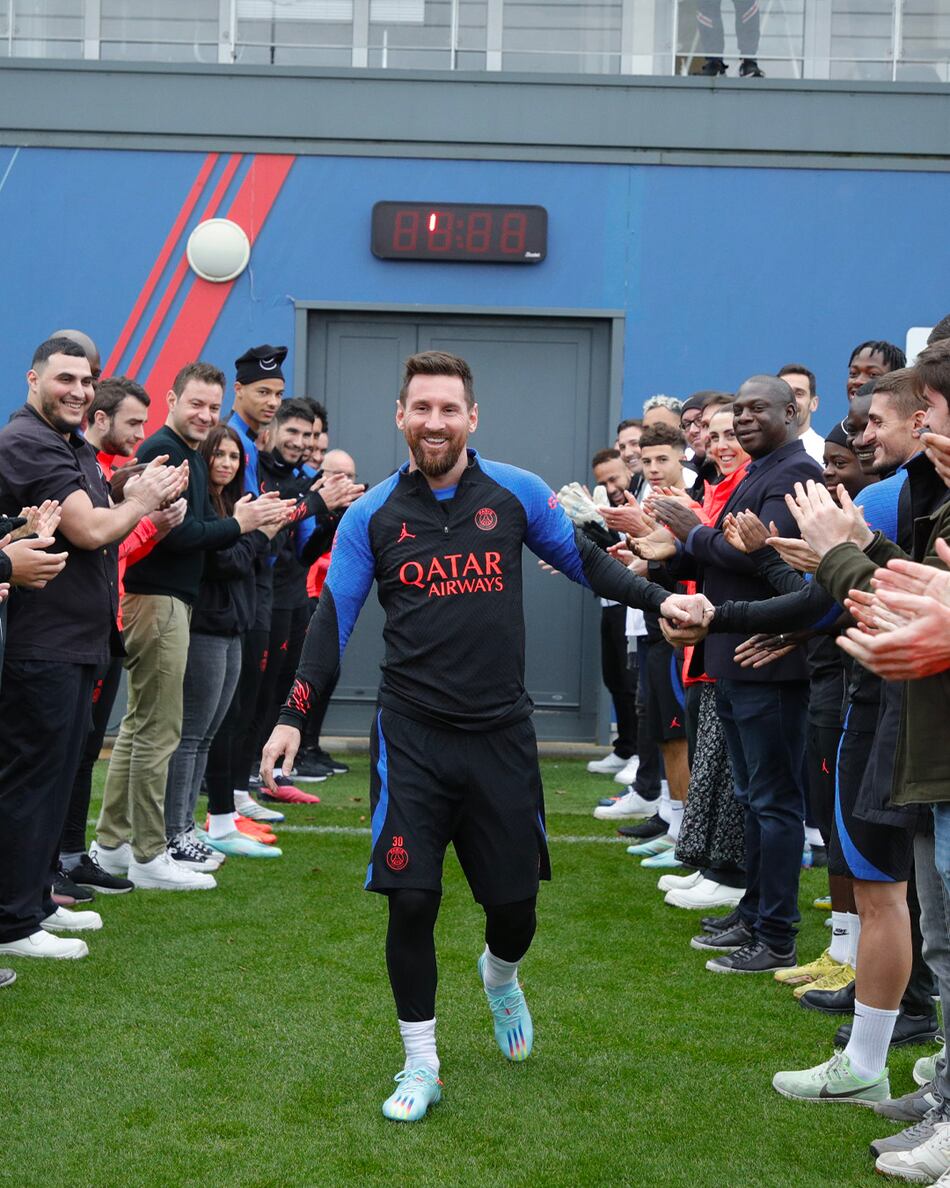 Messi vuelve a entrenarse con el PSG tras unos días de descanso en Argentina