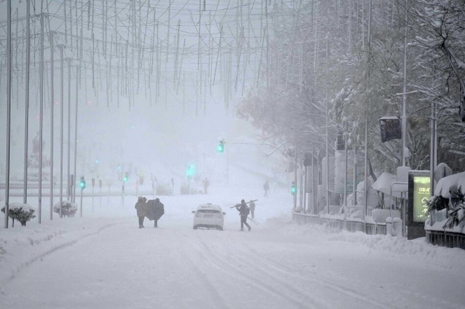 Tormenta de nieve siembra el caos en España y deja al menos tres muertos