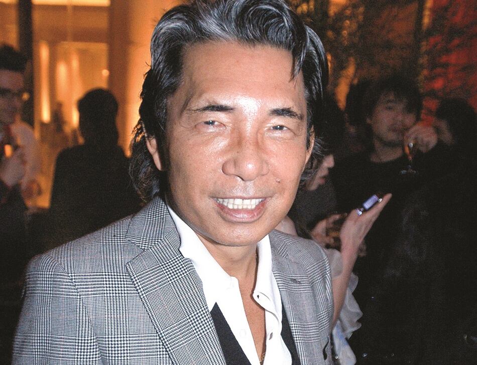 Muere a causa de Covid-19 diseñador japonés que se impuso en Francia