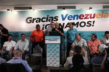 Maduro ante el reto de reinventarse tras derrota electoral