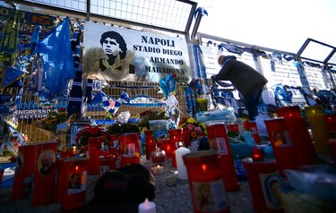 El conmovedor adiós de Nápoles a su ídolo ‘inmortal’