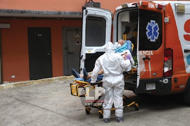 El virus golpea al personal sanitario en el Seguro Social
